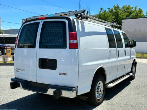 2017 GMC Savana 2500