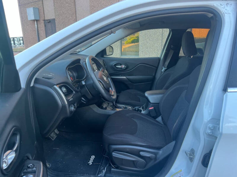 2019 Jeep Cherokee Latitude