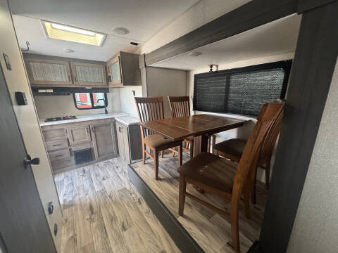 2022 Venture RV Sonic