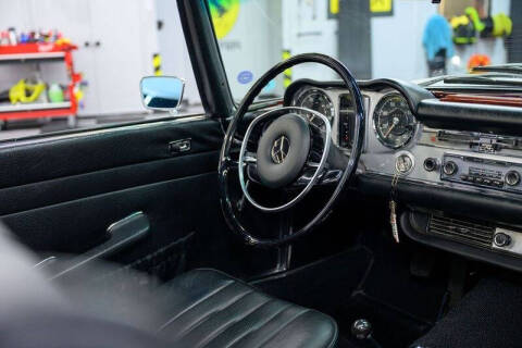 1970 Mercedes-Benz 280-Class