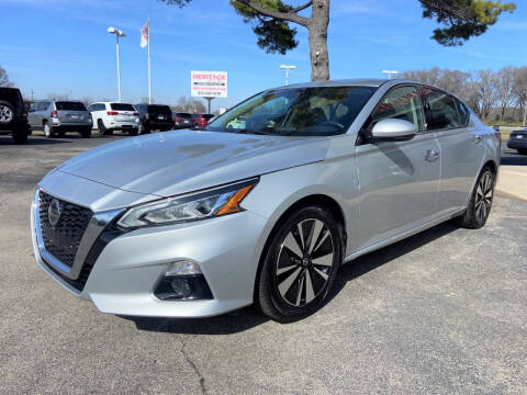 2019 Nissan Altima for sale at Heritage Automotive Sales in Columbus in Columbus IN