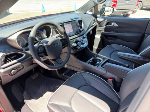 2027 Chrysler Pacifica Limited