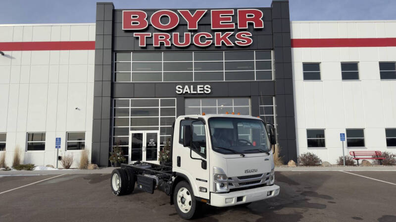 2024 Isuzu NRR