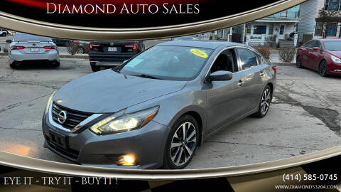2016 Nissan Altima for sale at Diamond Auto Sales in Milwaukee WI