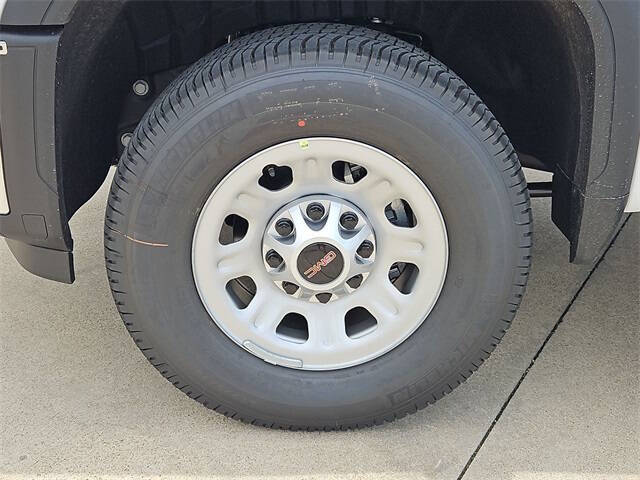 2025 GMC Sierra 2500HD Pro