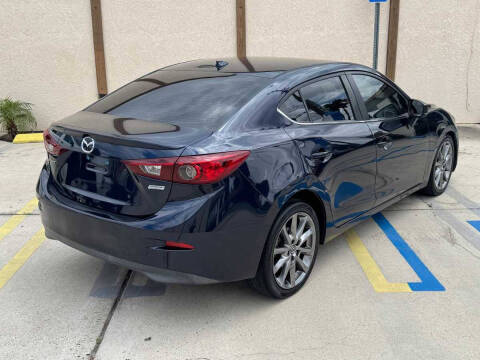 2018 Mazda MAZDA3 Touring