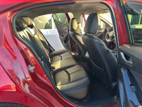 2017 Mazda MAZDA3 Touring