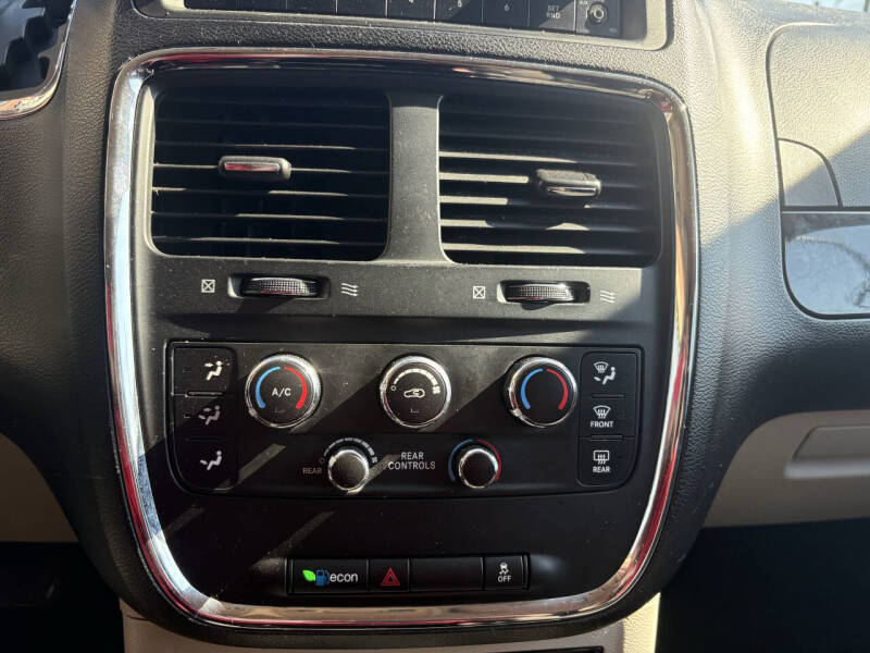 2014 Dodge Grand Caravan SE