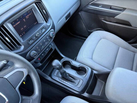 2022 GMC Canyon Elevation Standard