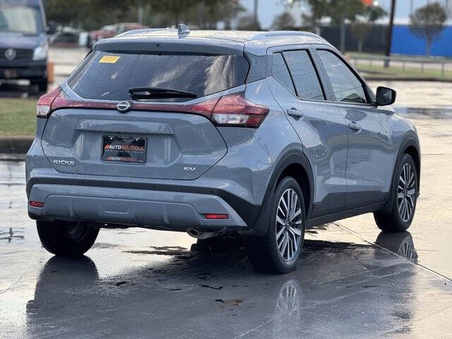 2023 Nissan Kicks SV