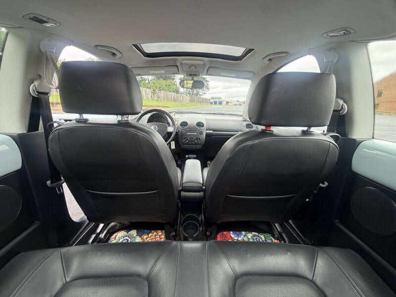 2010 Volkswagen New Beetle Final Edition