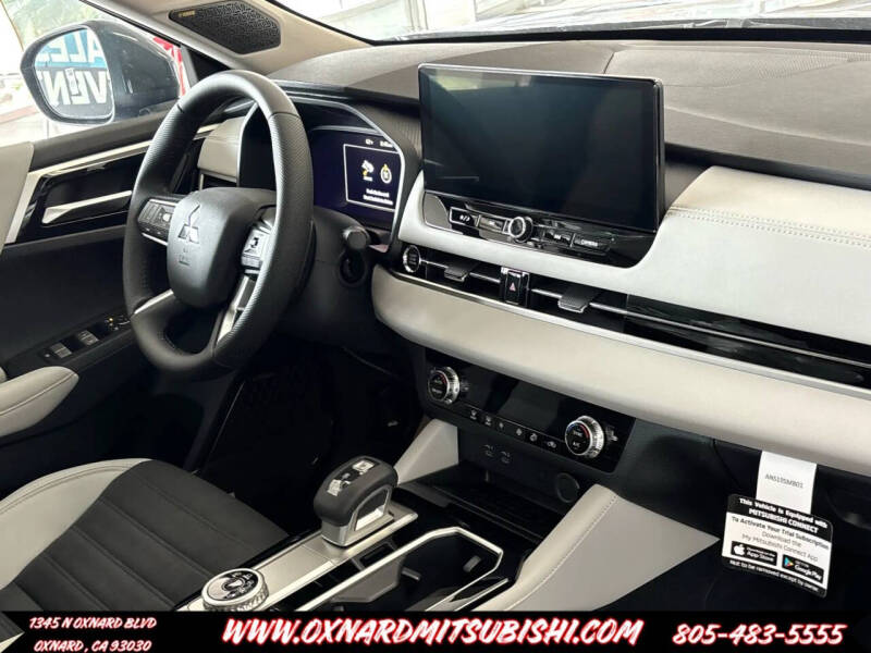 2025 Mitsubishi Outlander SE