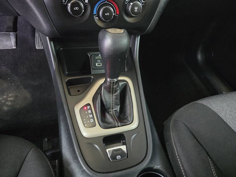 2016 Jeep Cherokee Sport