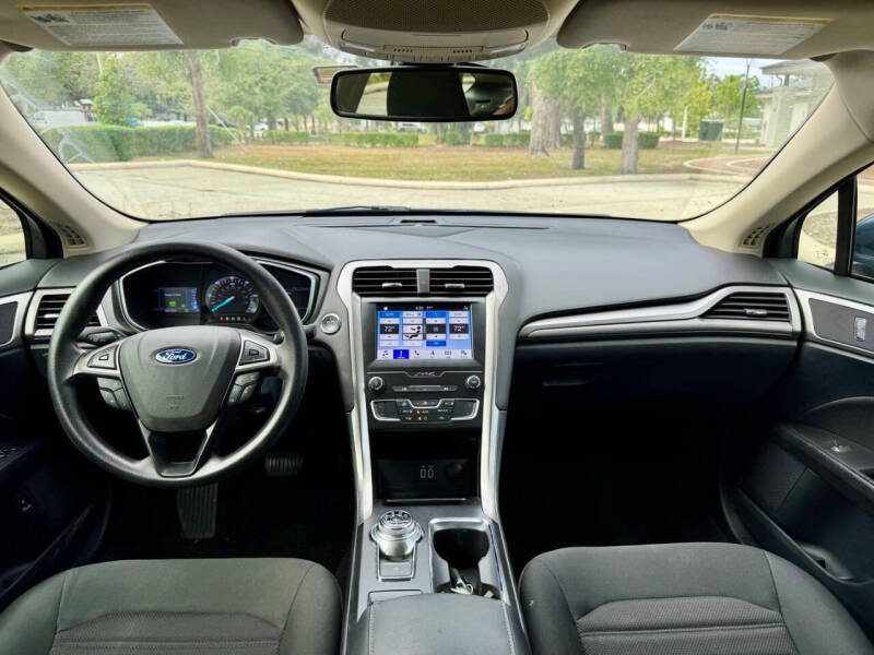 2019 Ford Fusion Hybrid SE