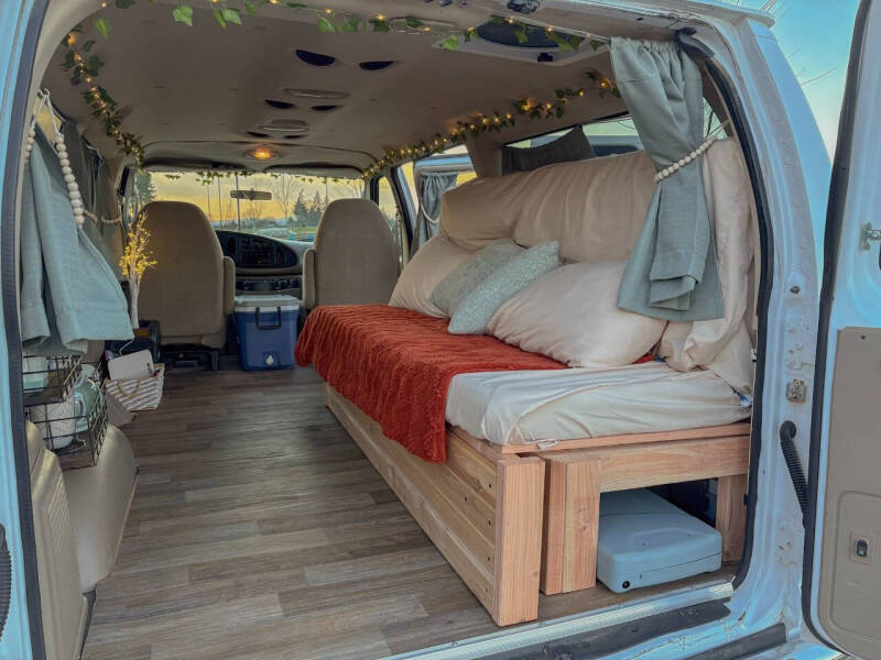 2008 Ford E-Series E-350 SD XLT