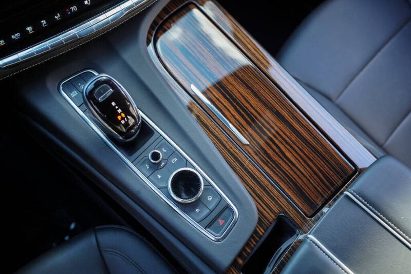 2022 Cadillac Escalade ESV Luxury