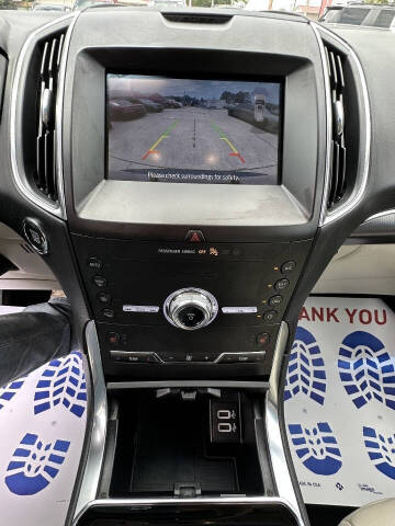 2020 Ford Edge Titanium