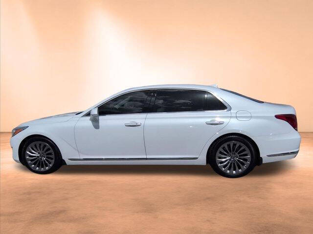 2017 Genesis G90