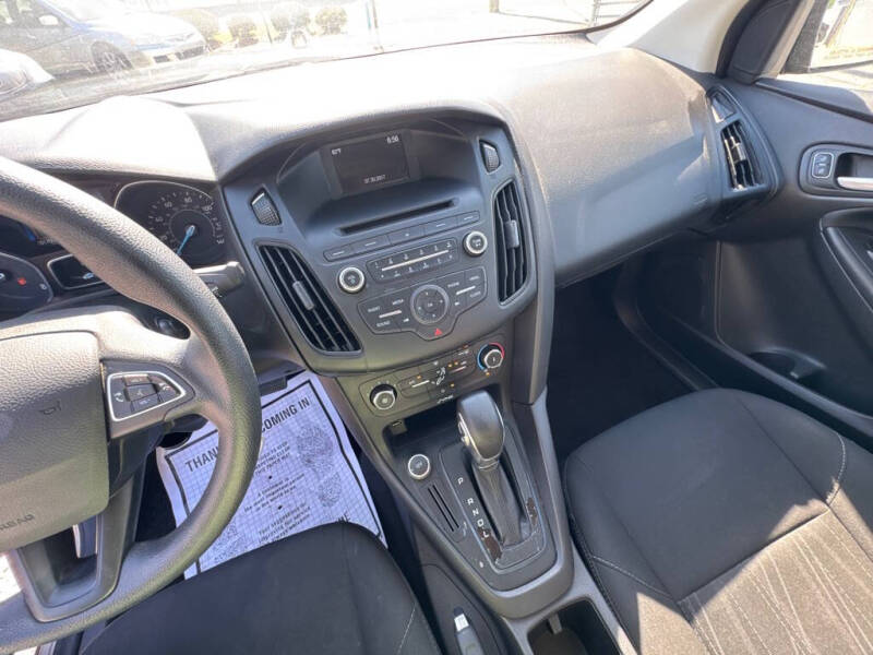 2017 Ford Focus SE