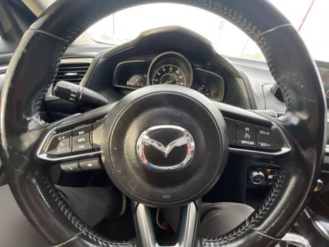 2017 Mazda MAZDA3 Touring