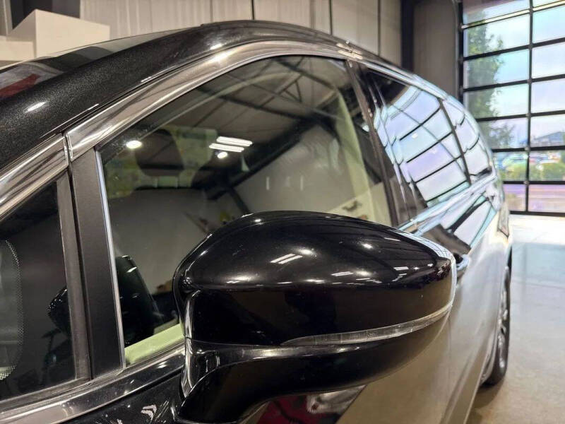 2024 Chrysler Pacifica Plug-In Hybrid Select