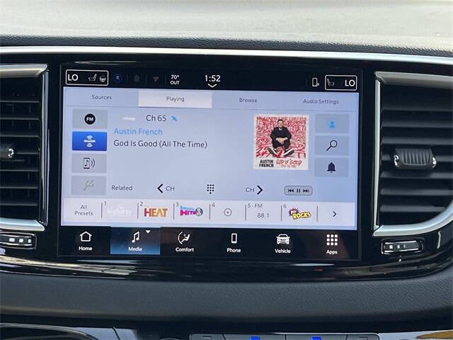 2026 Chrysler Voyager LX