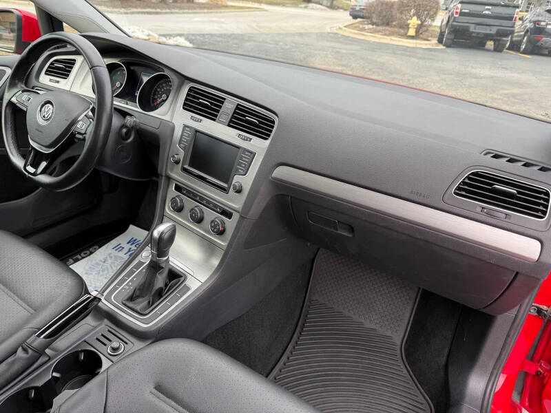 2017 Volkswagen Golf TSI Wolfsburg Edition