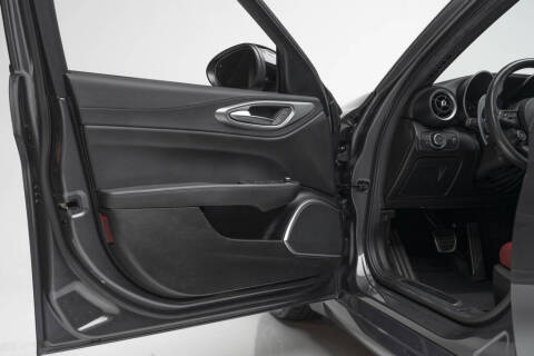 2022 Alfa Romeo Giulia Veloce