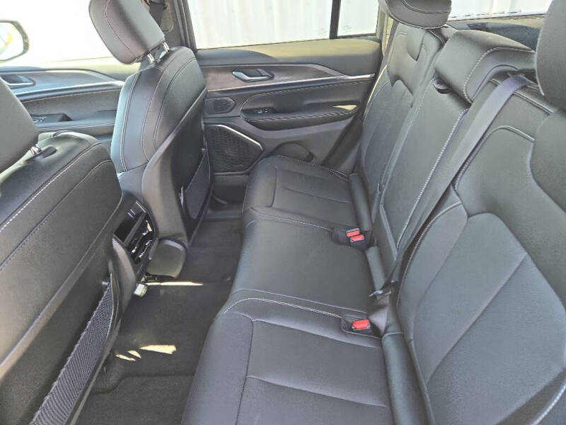 2025 Jeep Grand Cherokee Overland