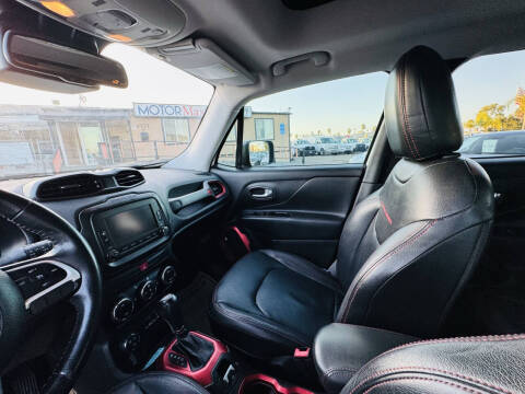 2016 Jeep Renegade Trailhawk