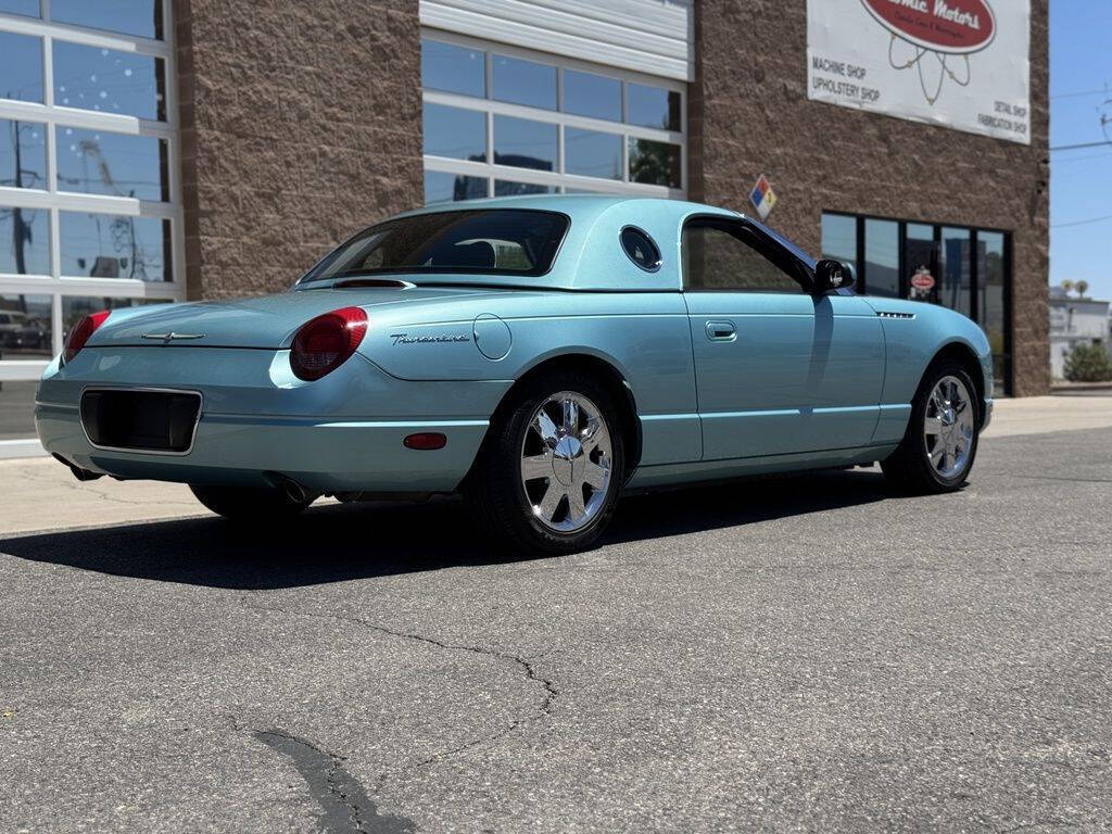 2002 Ford Thunderbird 4