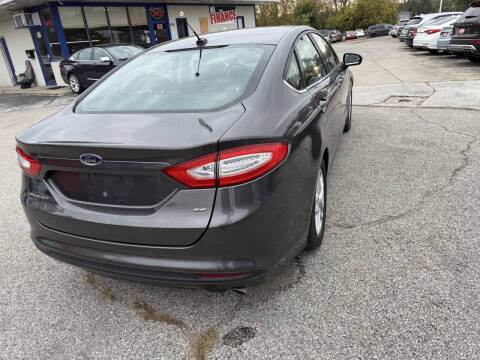 2015 Ford Fusion SE