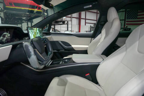 2022 Tesla Model X Plaid