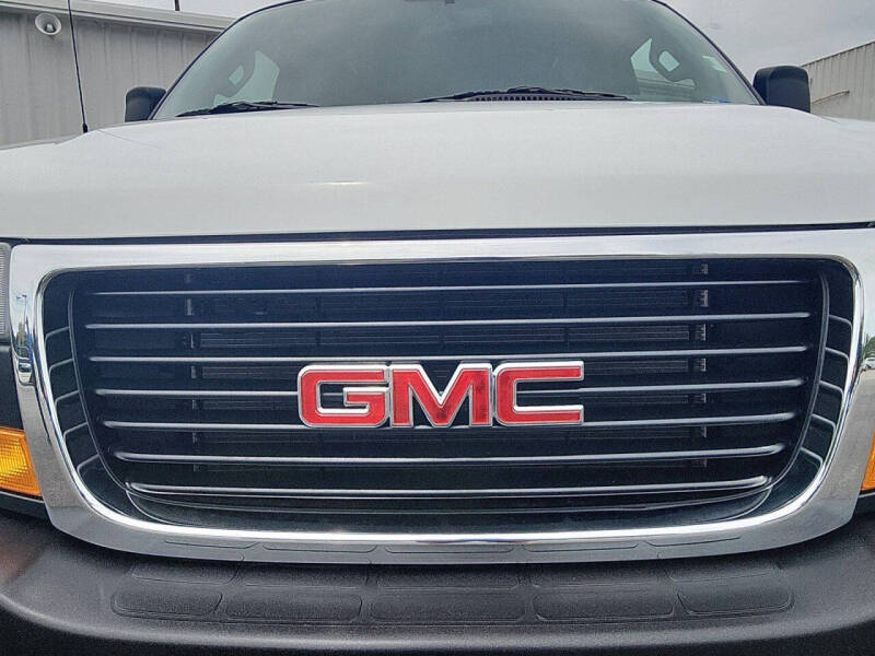 2025 GMC Savana 2500