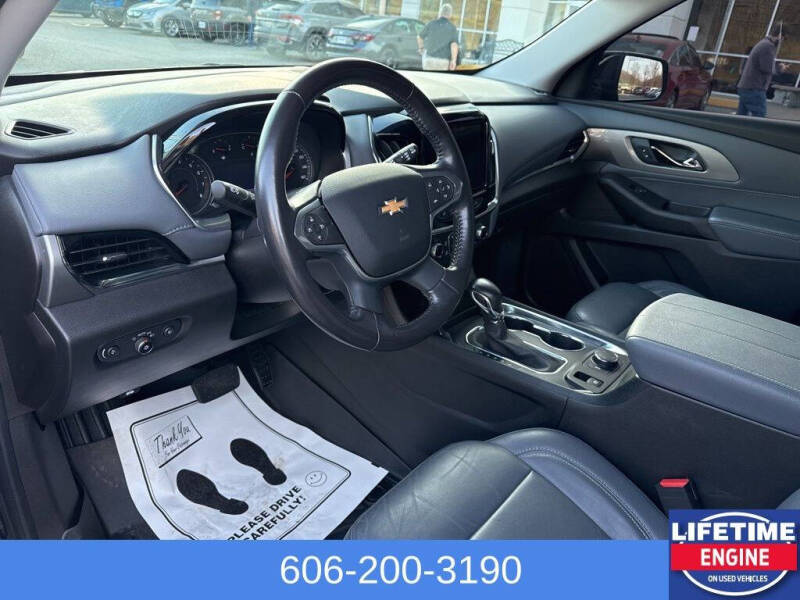 2021 Chevrolet Traverse LT Leather