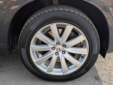 2016 Volvo XC90 T6 Momentum