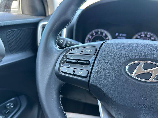 2022 Hyundai Venue SEL