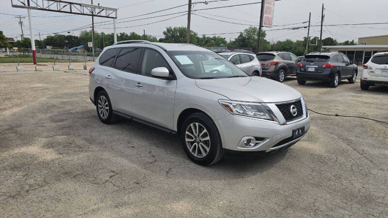 2015 Nissan Pathfinder SV