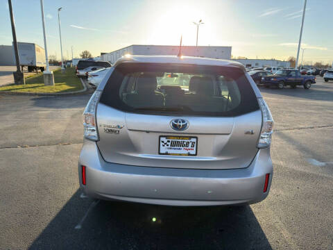 2012 Toyota Prius v Two