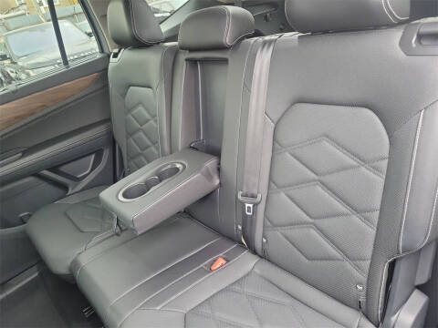 2025 Volkswagen Atlas SE