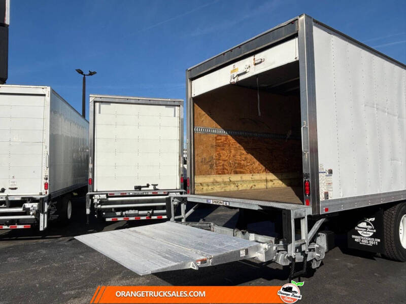 2019 Freightliner M2 106