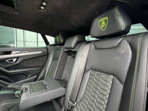 2022 Lamborghini Urus