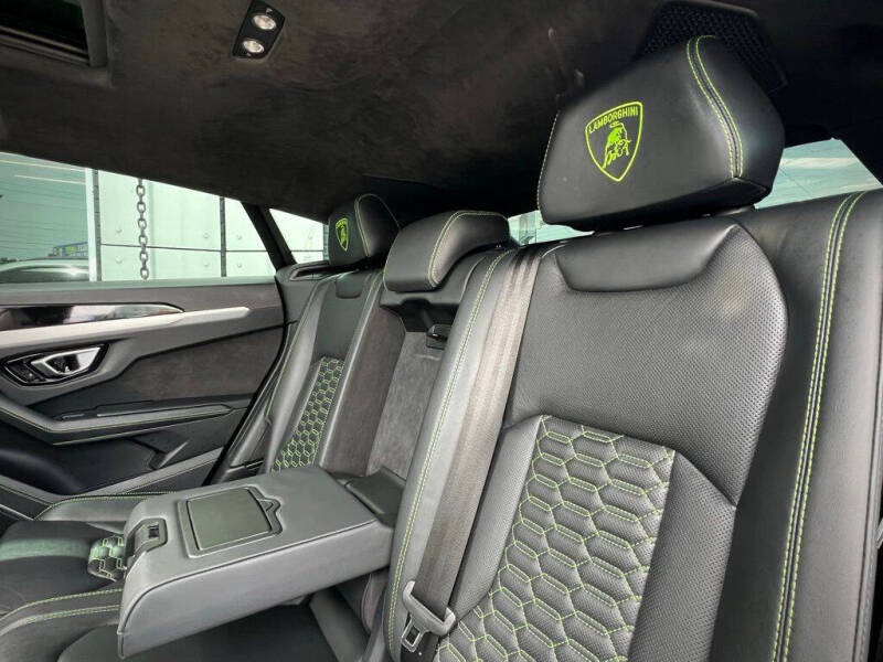 2022 Lamborghini Urus