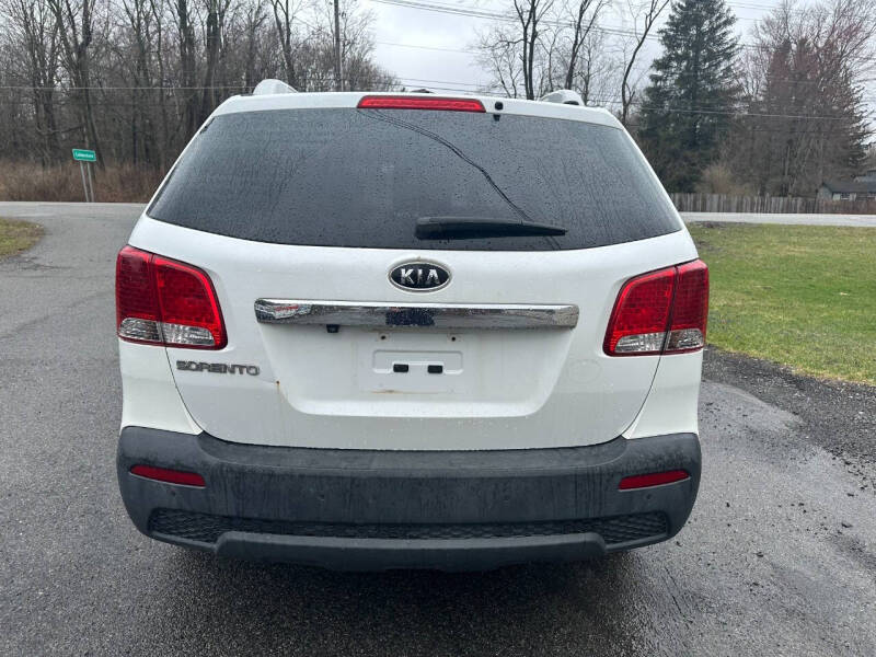 2011 Kia Sorento LX