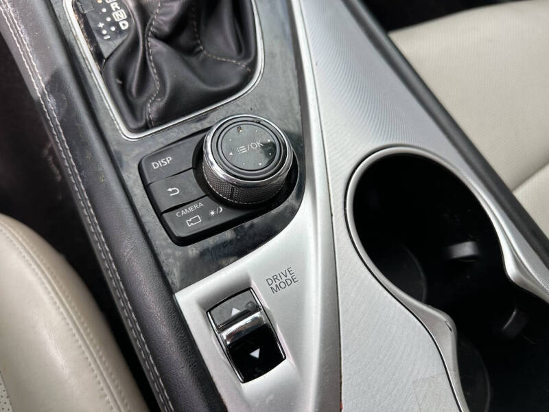 2022 Infiniti Q50 Luxe