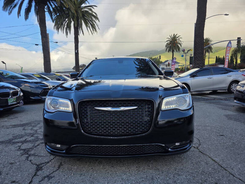 2017 Chrysler 300 C