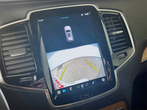 2023 Volvo XC90 B5 Plus Bright Theme