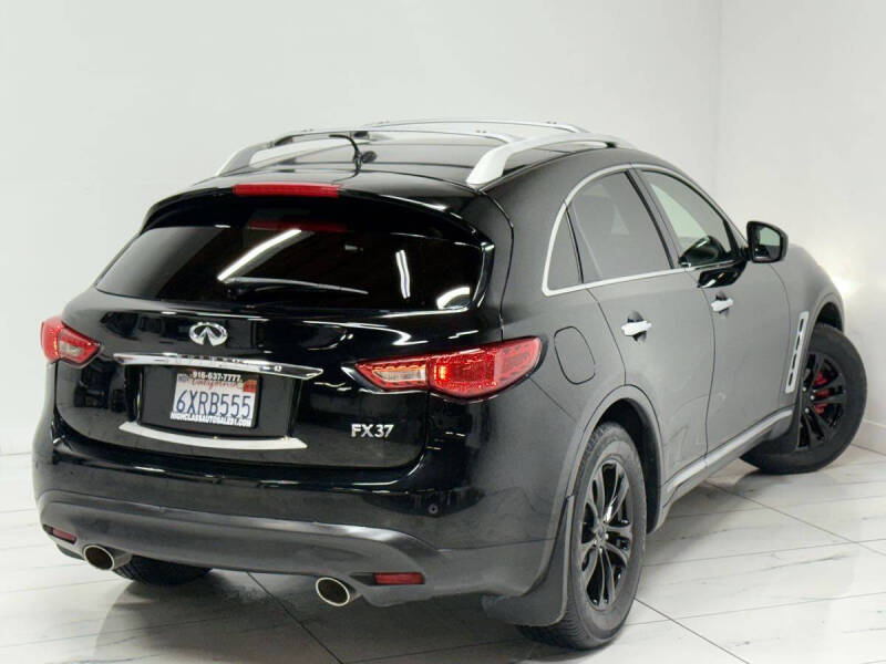 2013 Infiniti FX37