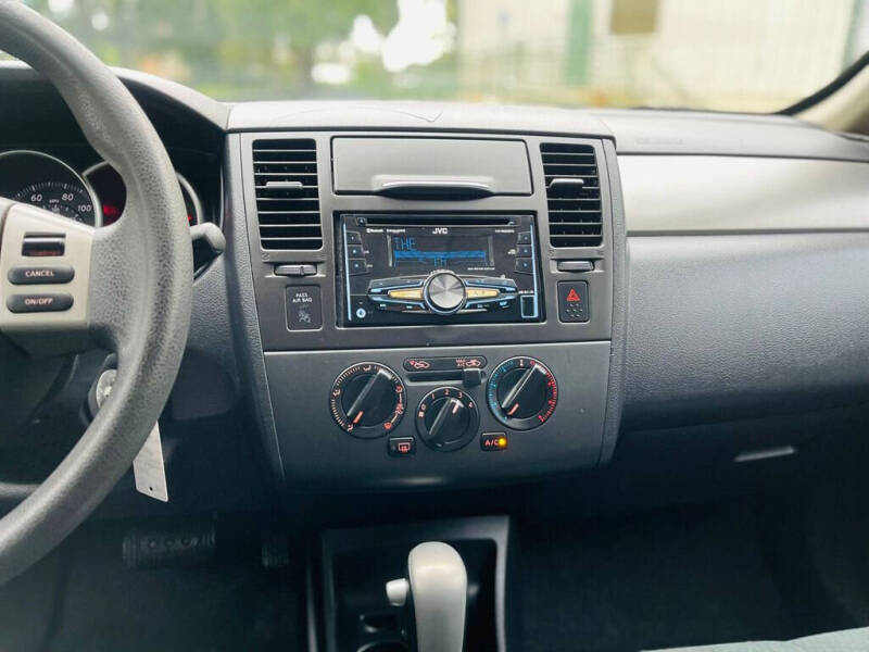 2012 Nissan Versa 1.8 S