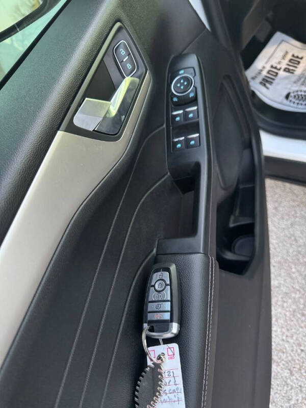 2021 Ford Escape SE